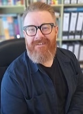 Dr Michael Frost